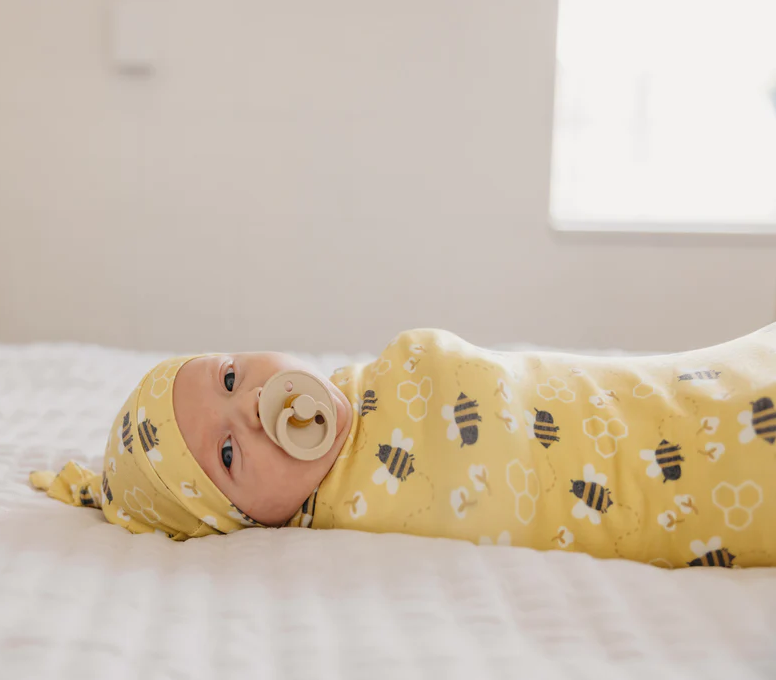 SWADDLE BLANKET