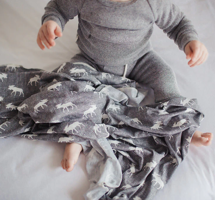 SWADDLE BLANKET