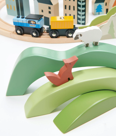 GREEN HILLS VIEW WOODEN
