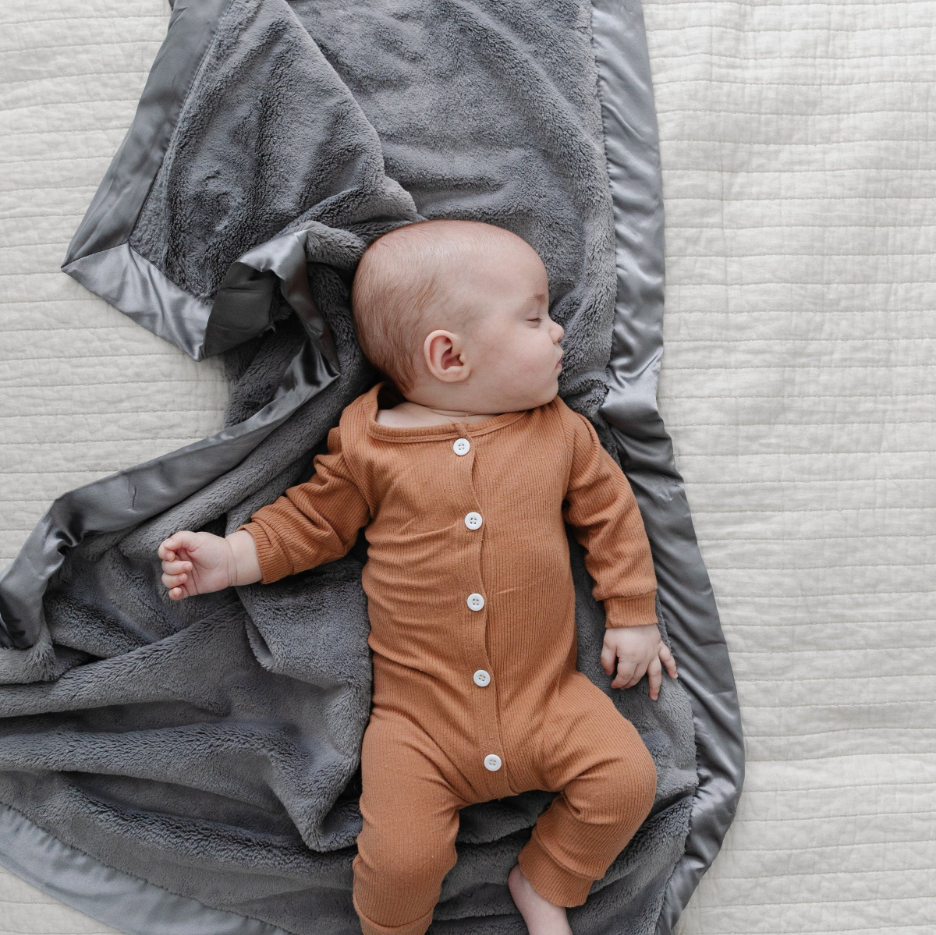 BLANKIE SATIN TRIM GRAY