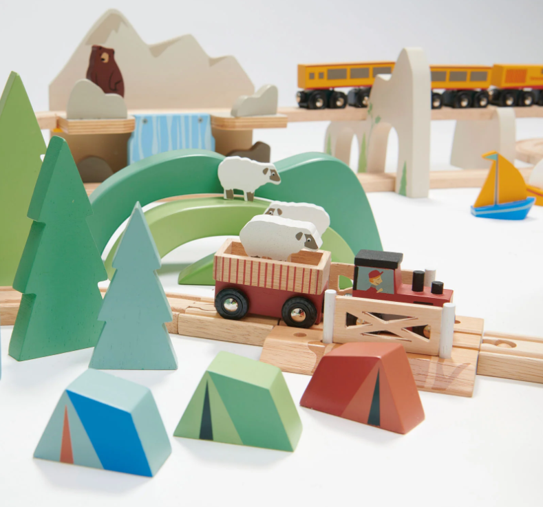 GREEN HILLS VIEW WOODEN