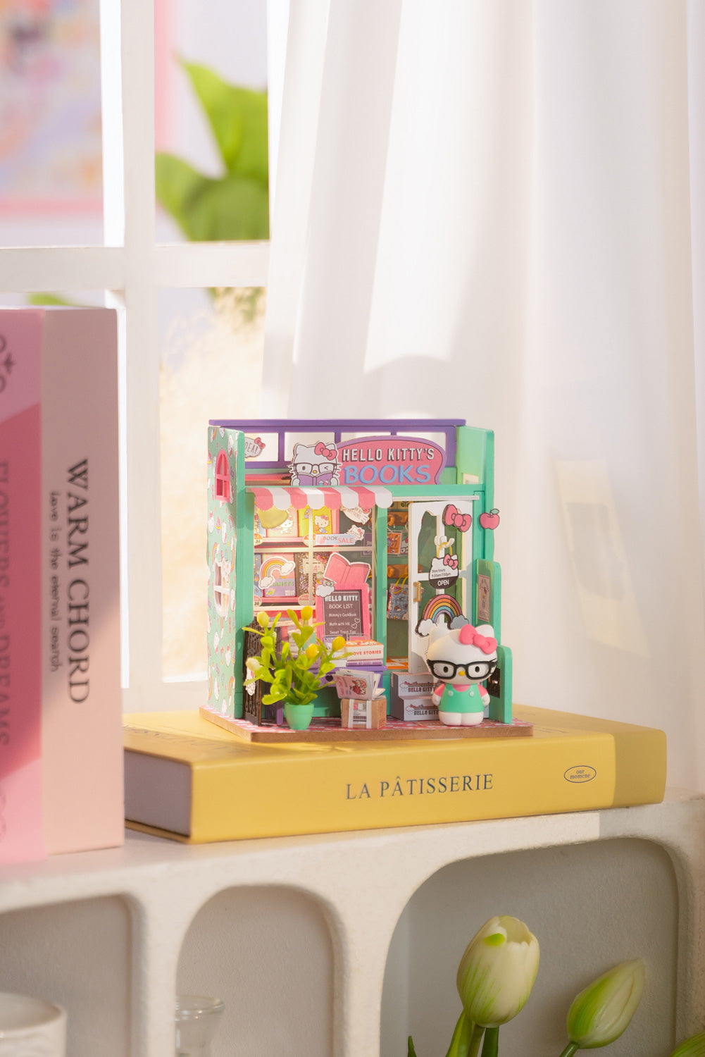 HELLO KITTY MINIATURE BOOKSTORE DIY BUILD