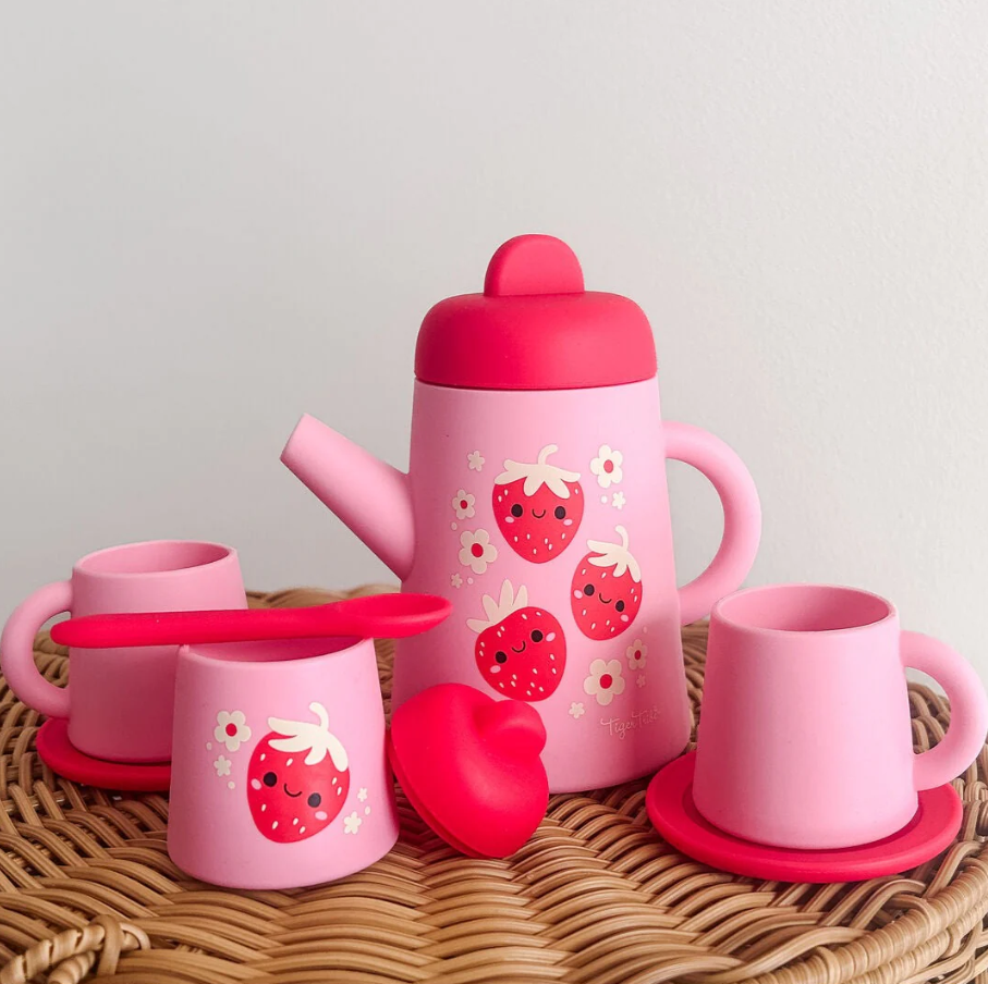 TEA SET STRAWBERRY PATCH SILICONE