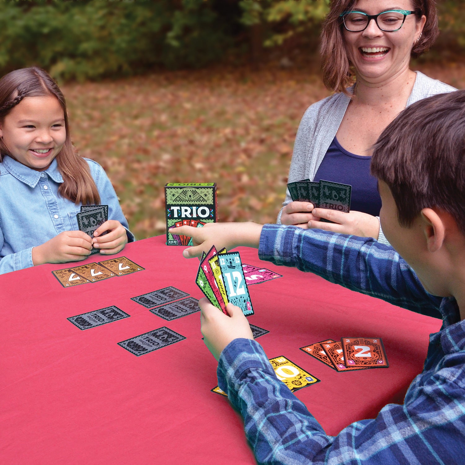 TRIO FAMILY CARD GAME