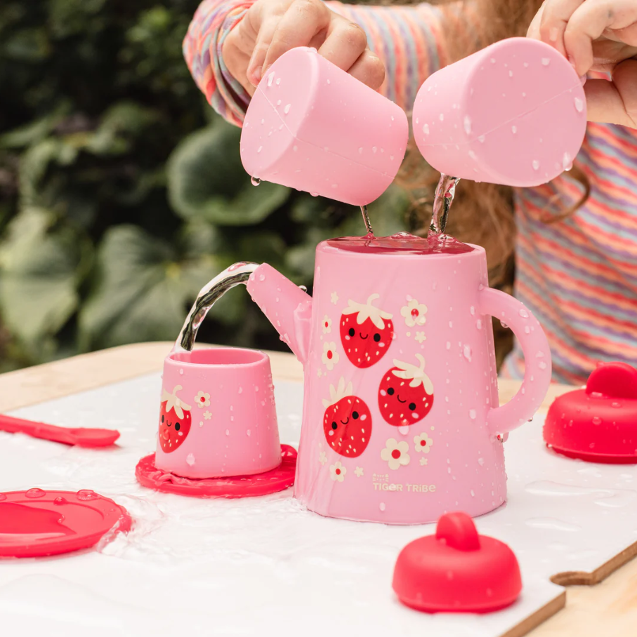 TEA SET STRAWBERRY PATCH SILICONE