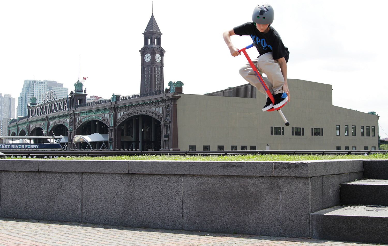 POGO STICK GROM RED