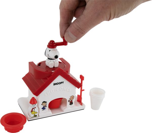 WORLDS SMALLEST SNOOPY SNO CONE MAKER
