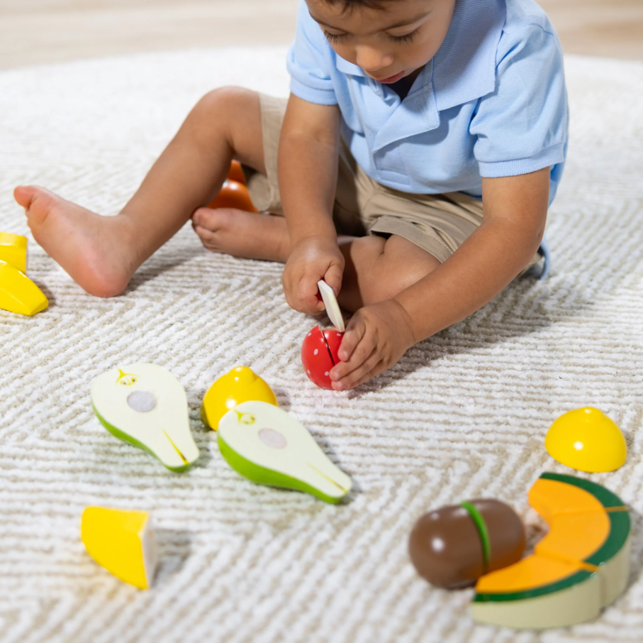 CUTTING FRUIT M&D