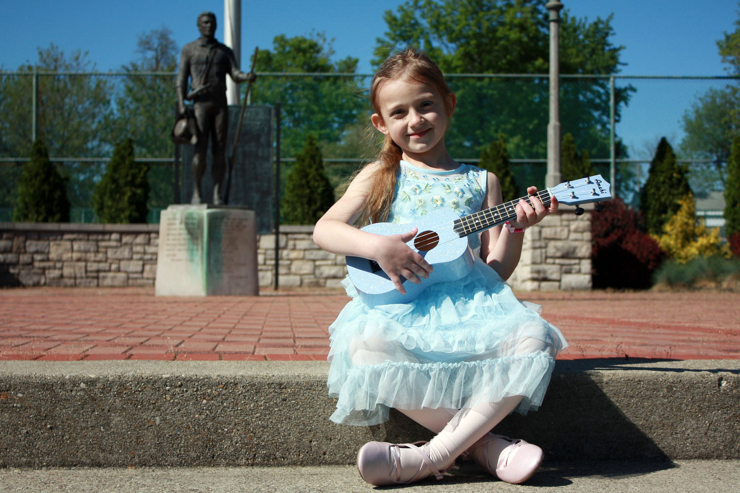 UKULELE BLUE GLITTER MOONBEAM