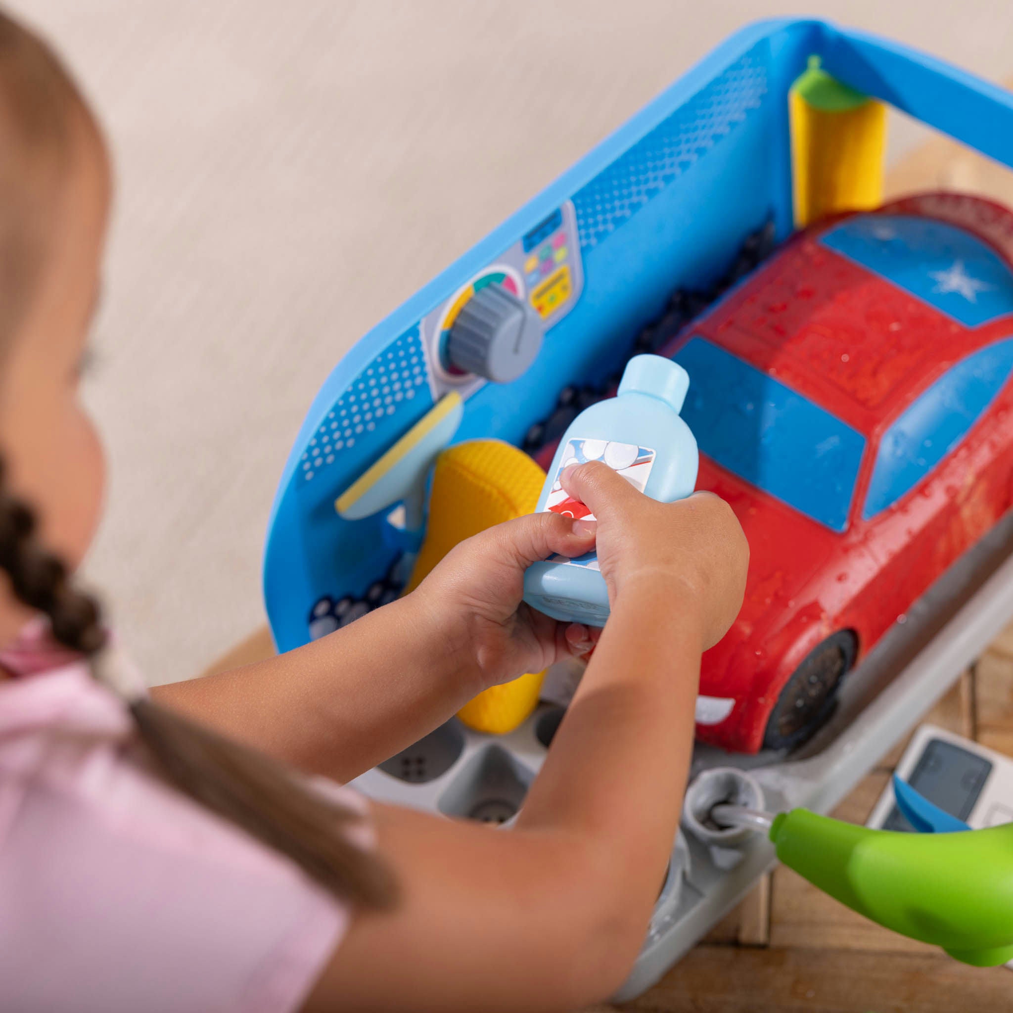 CAR WASH PLAY SET SPRAY & SHINE