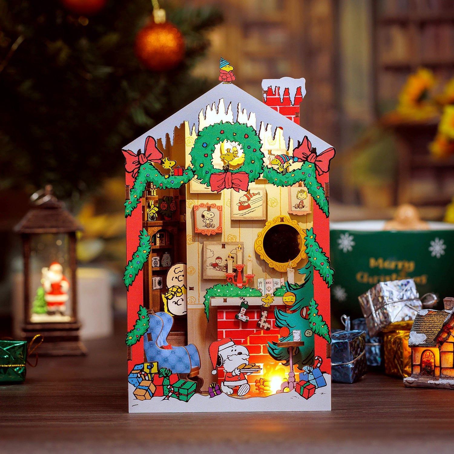 PEANUTS DIY BUILD CHRISTMAS HOUSE