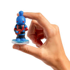 someone holding a space mariners